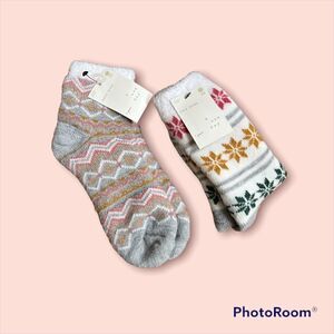 Two pairs of a new day comfy socks one ankle and one crew sizes 4-10